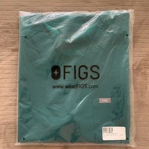 Figs men’s Hunter Green scrub top